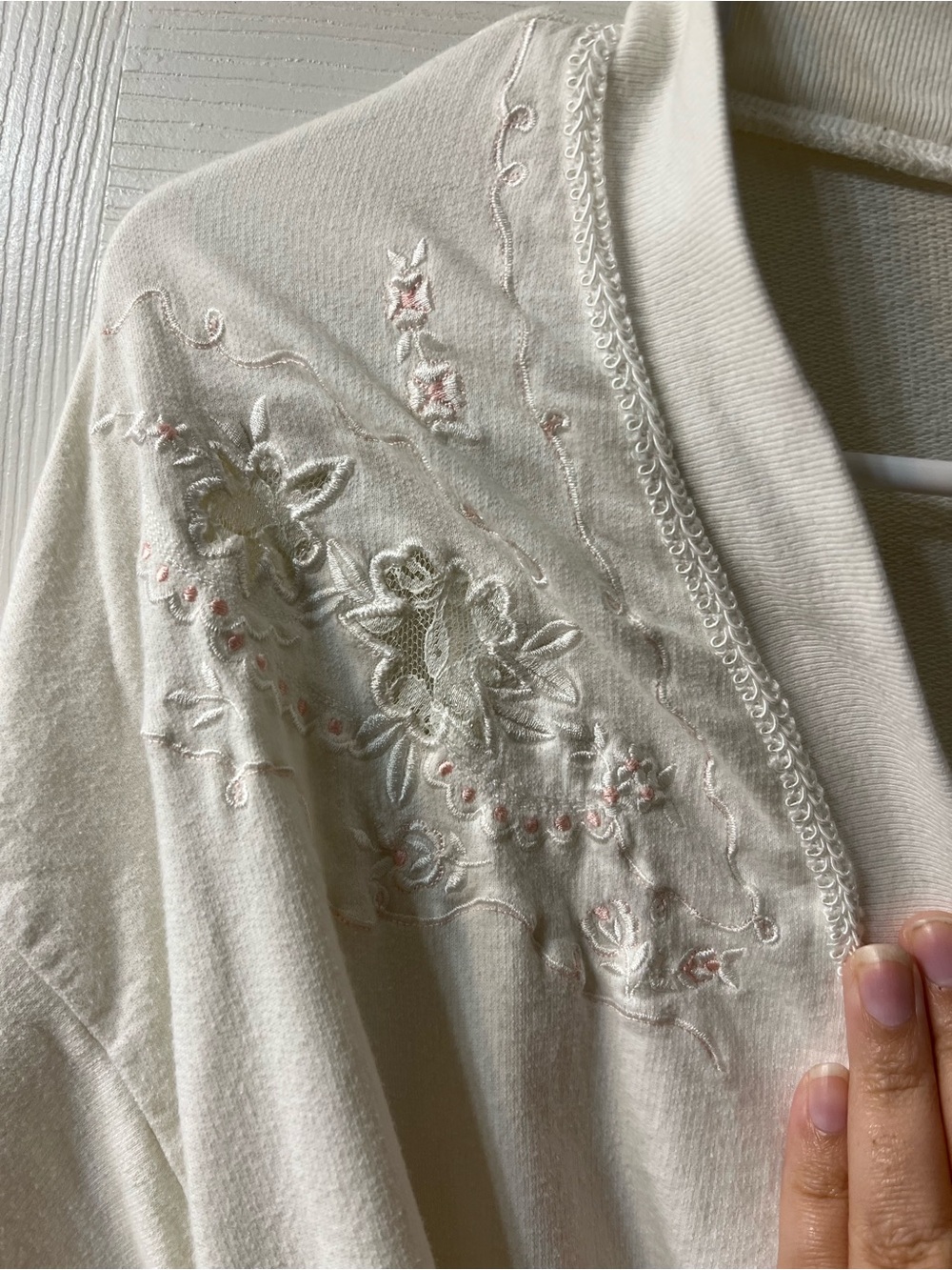 Vintage 80s Aria 100% Cotton Knit Wrap Robe Embroidered Floral, Pockets Womens M - Picture 3 of 7